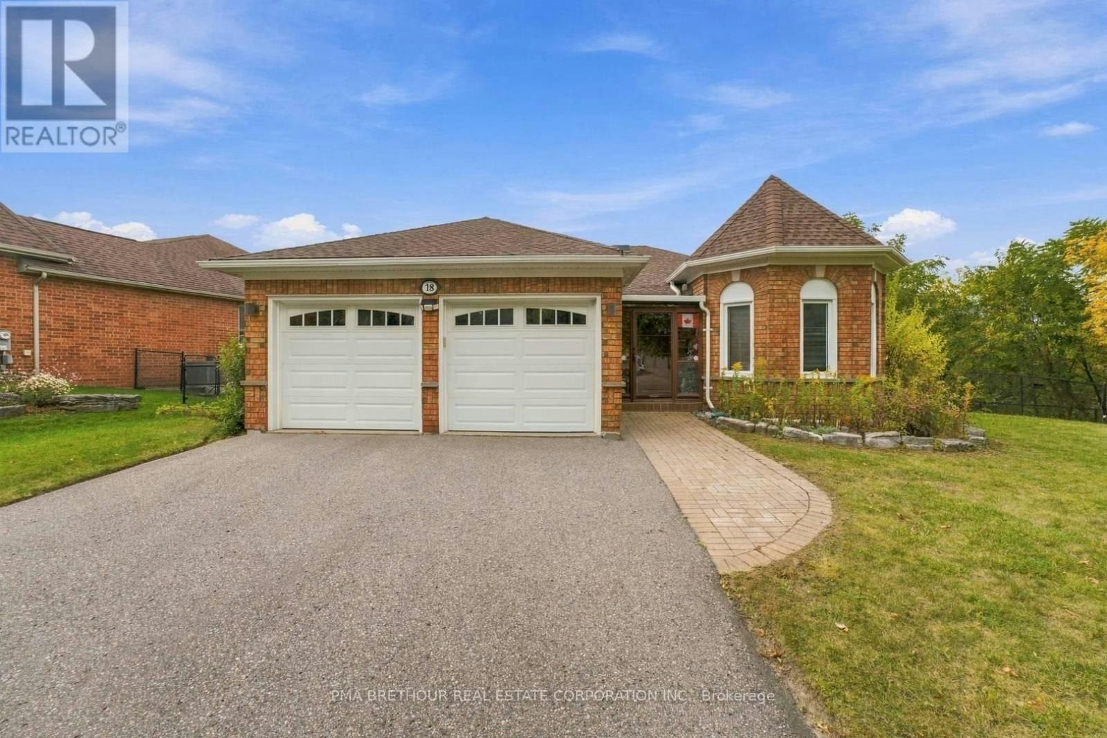18 Deerglen Terrace, Aurora, ON, L4G 6Y2