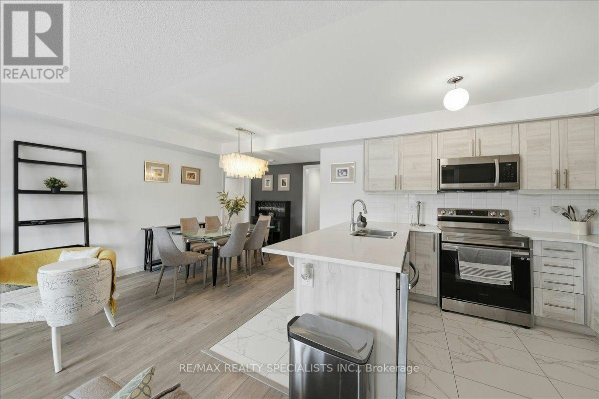 32 Magnolia Lane, Barrie, ON, L9J 0N9 - 7