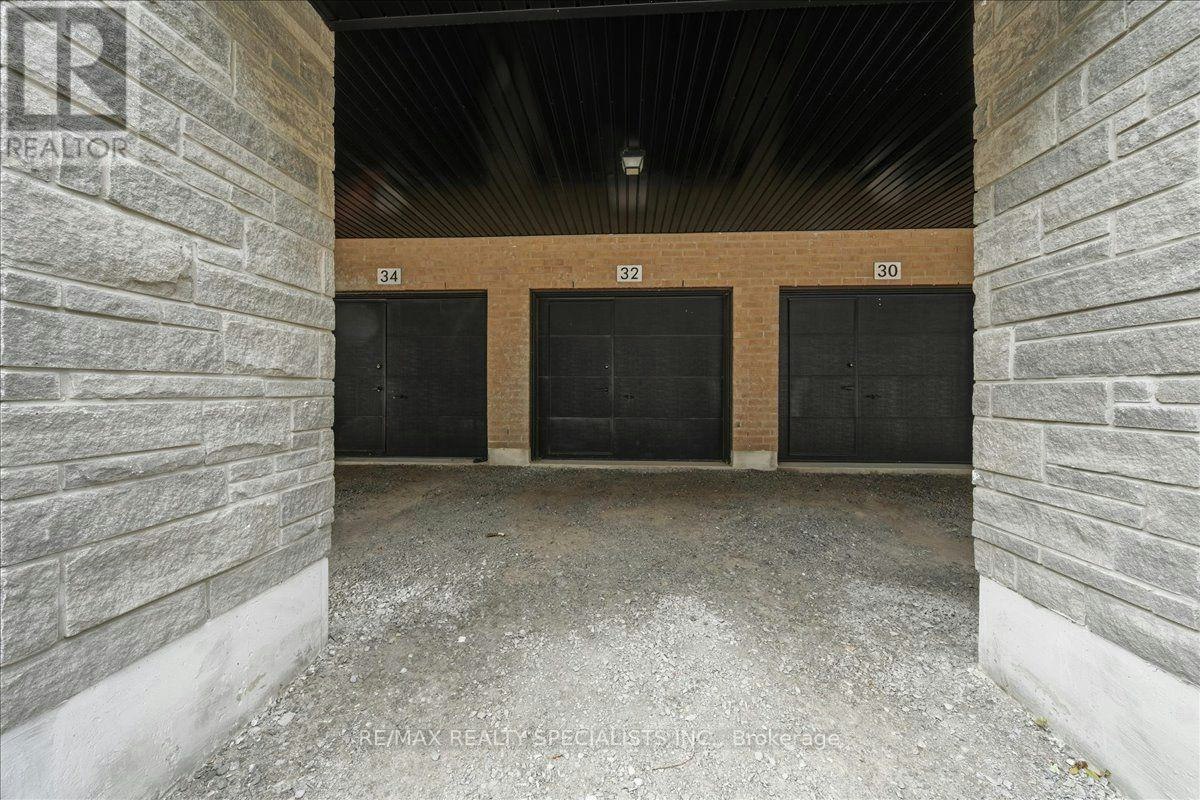 32 Magnolia Lane, Barrie, ON, L9J 0N9 - 18