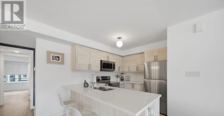 32 Magnolia Lane, Barrie, ON, L9J 0N9 - 9