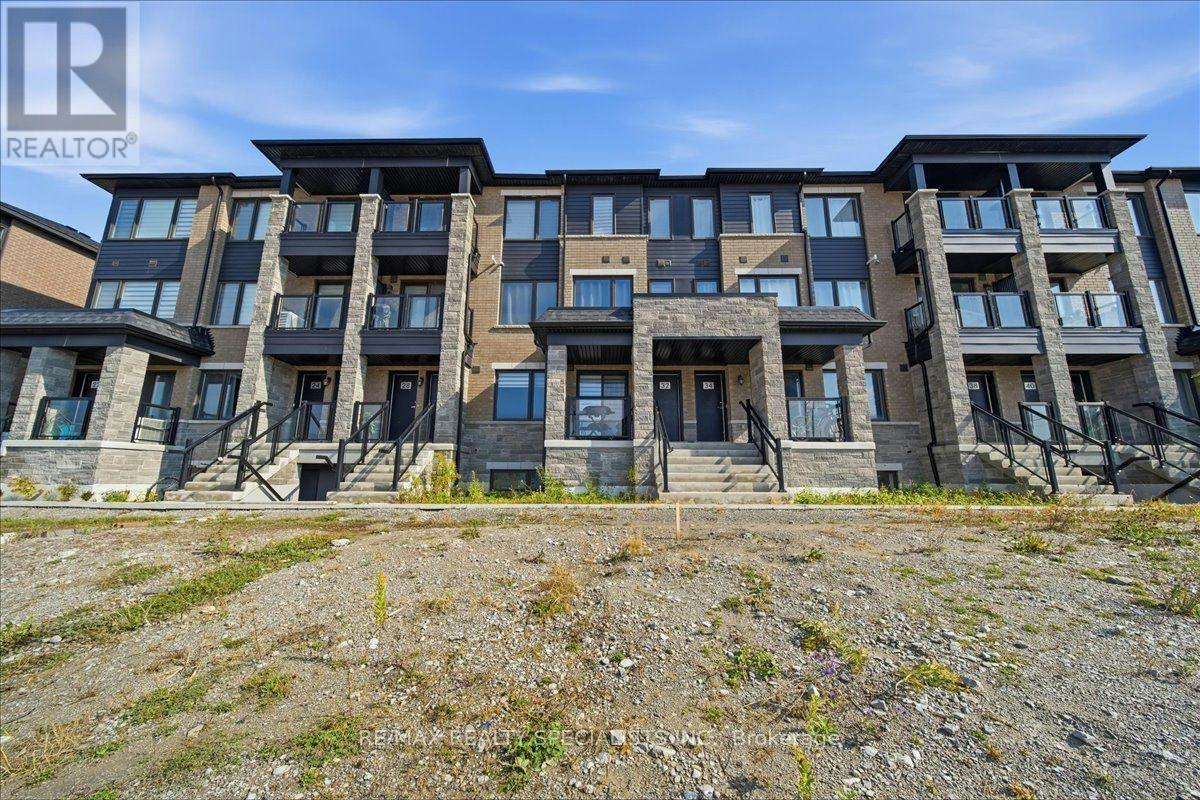32 Magnolia Lane, Barrie, ON, L9J 0N9 - 16