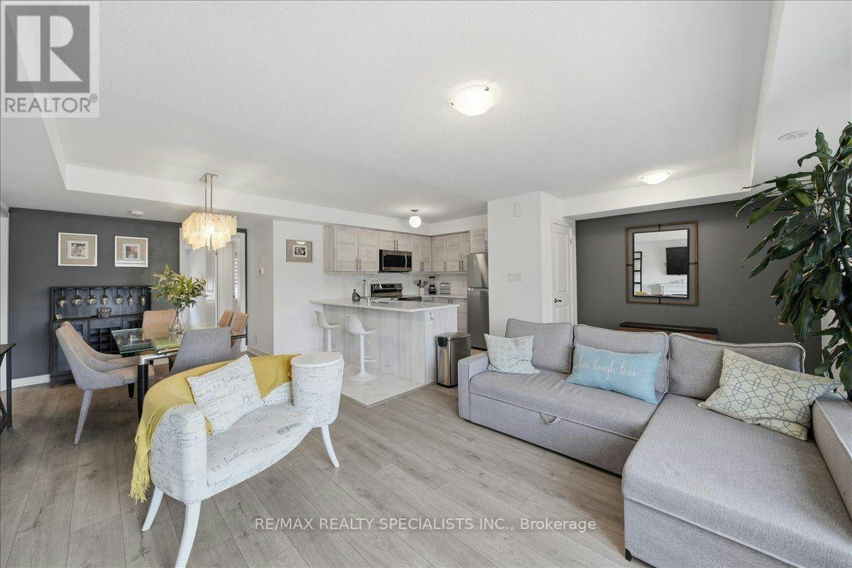 32 Magnolia Lane, Barrie, ON, L9J 0N9 - 4