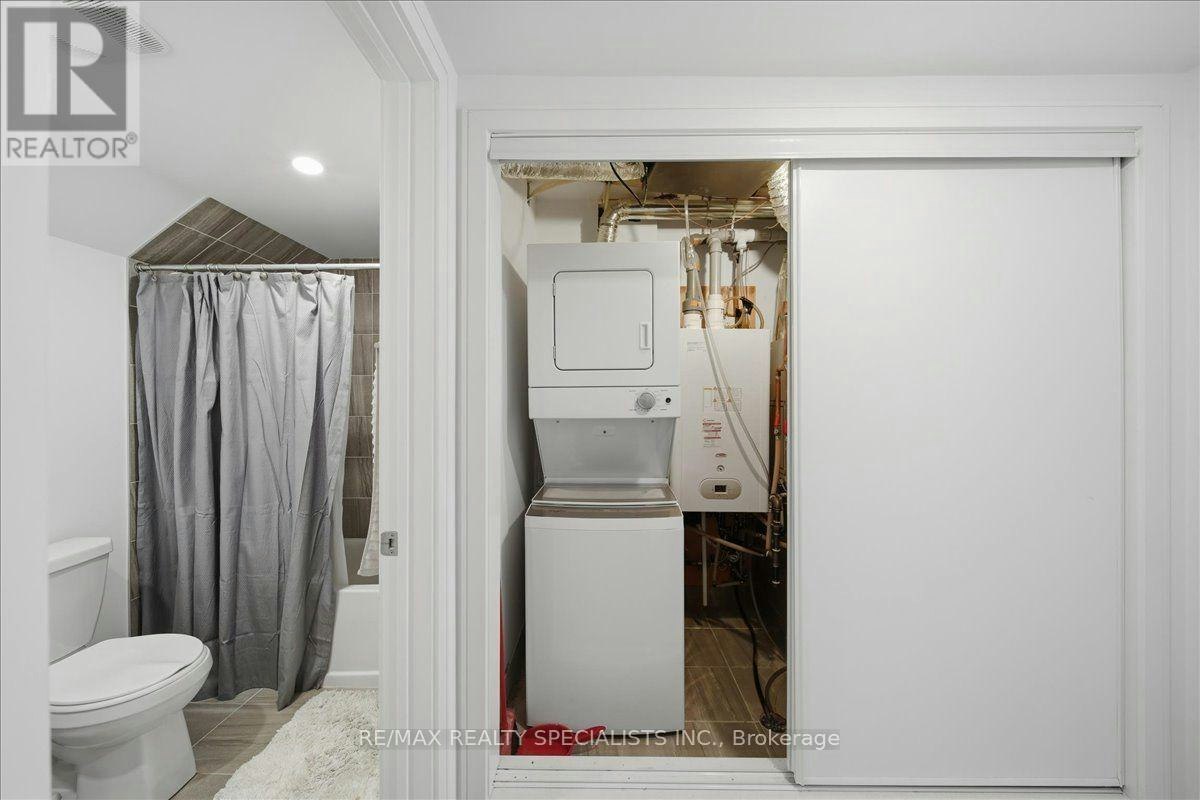 32 Magnolia Lane, Barrie, ON, L9J 0N9 - 14