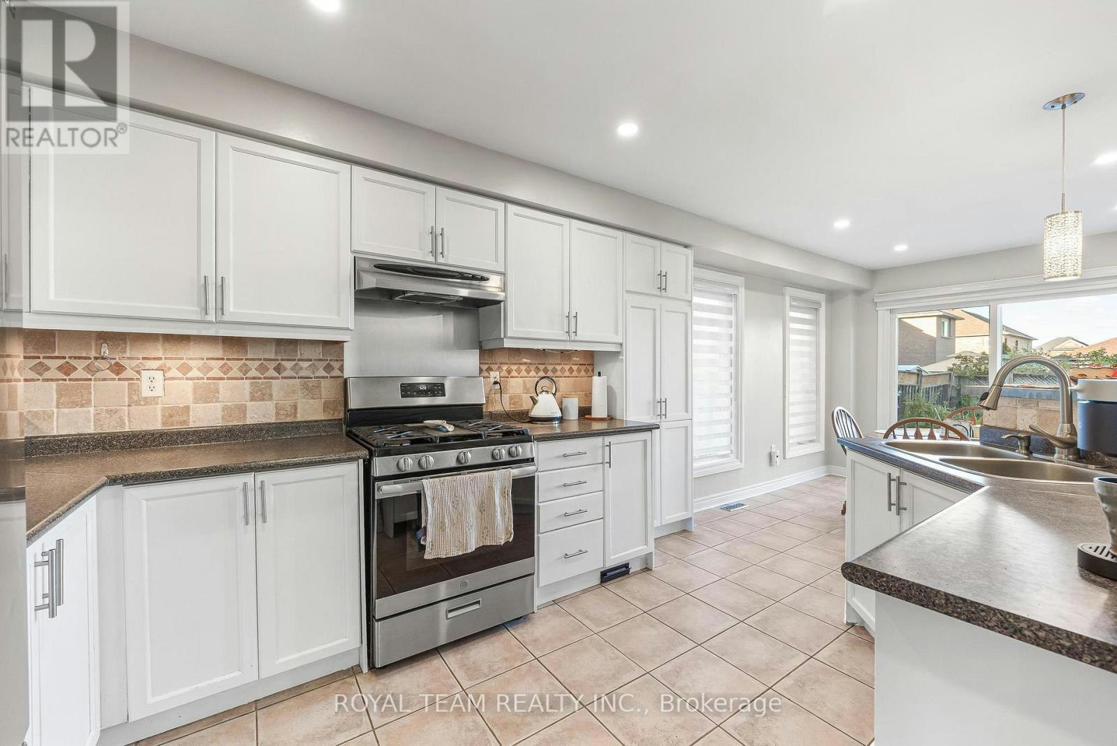 40 Emily Carr Crescent, Caledon, ON, L7E 2K9 - 9