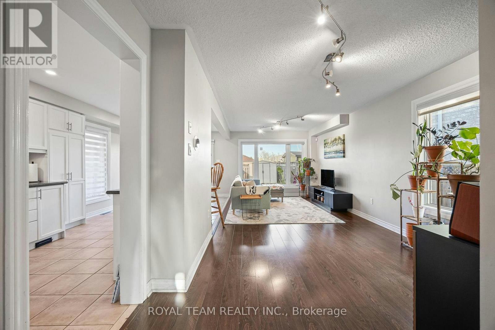 40 Emily Carr Crescent, Caledon, ON, L7E 2K9 - 6