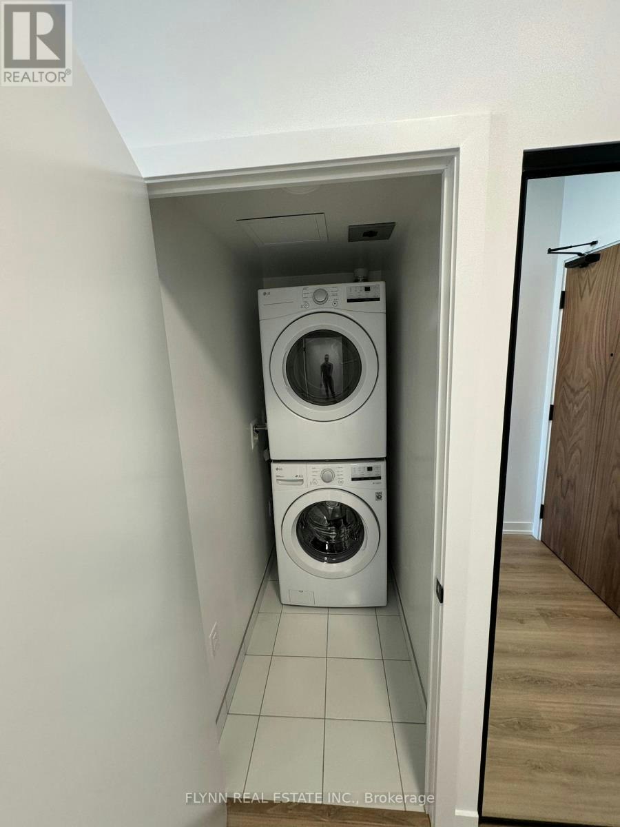 416-10 Lagerfeld Drive, Brampton, ON, L7A 5L3 - 10