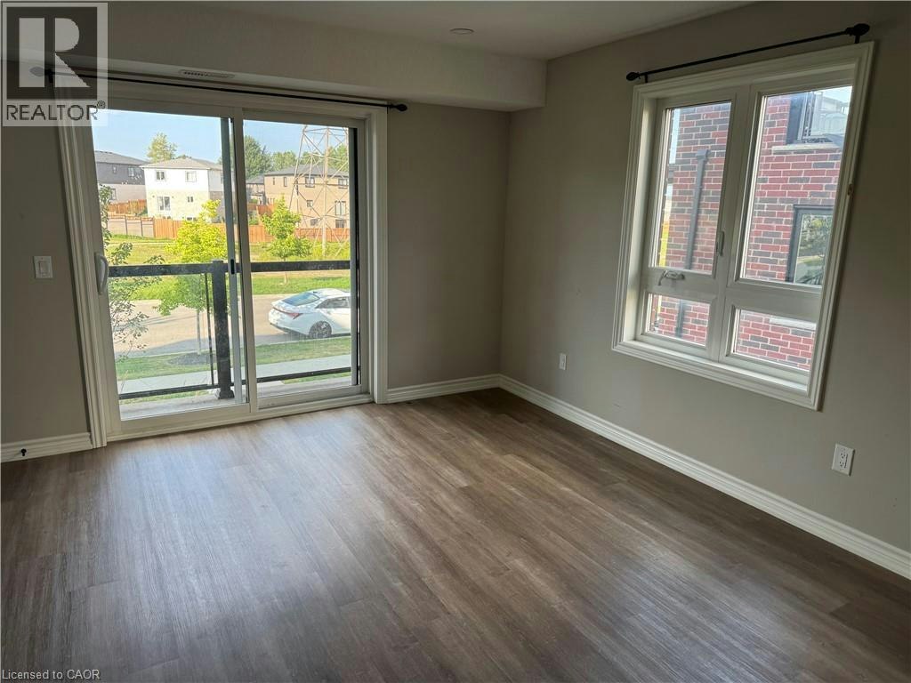 39-265 Chapel Hill Drive, Kitchener, ON, N2R 0S4 - 2