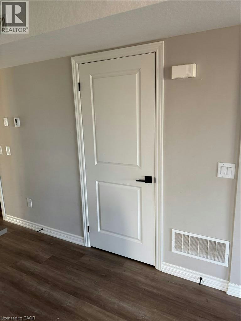 39-265 Chapel Hill Drive, Kitchener, ON, N2R 0S4 - 4