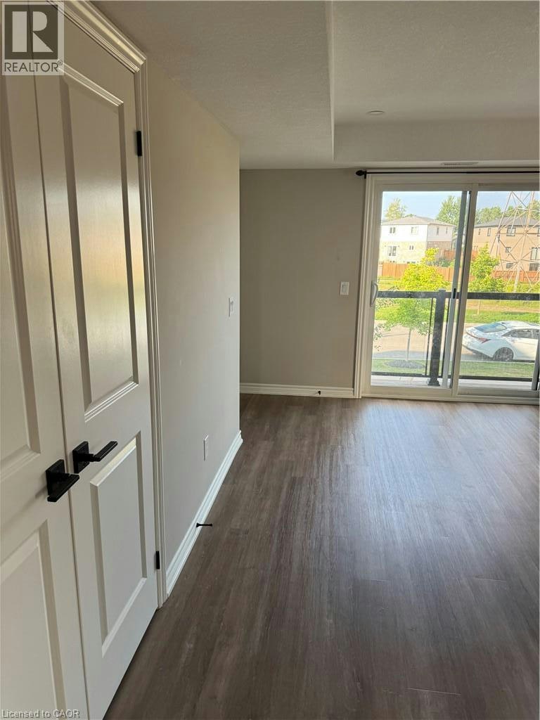 39-265 Chapel Hill Drive, Kitchener, ON, N2R 0S4 - 3