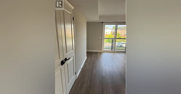 39-265 Chapel Hill Drive, Kitchener, ON, N2R 0S4 - 3