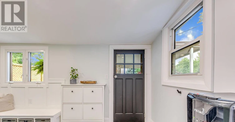 6 Rembe Avenue, Hamilton, ON, L8H 7G6 - 32