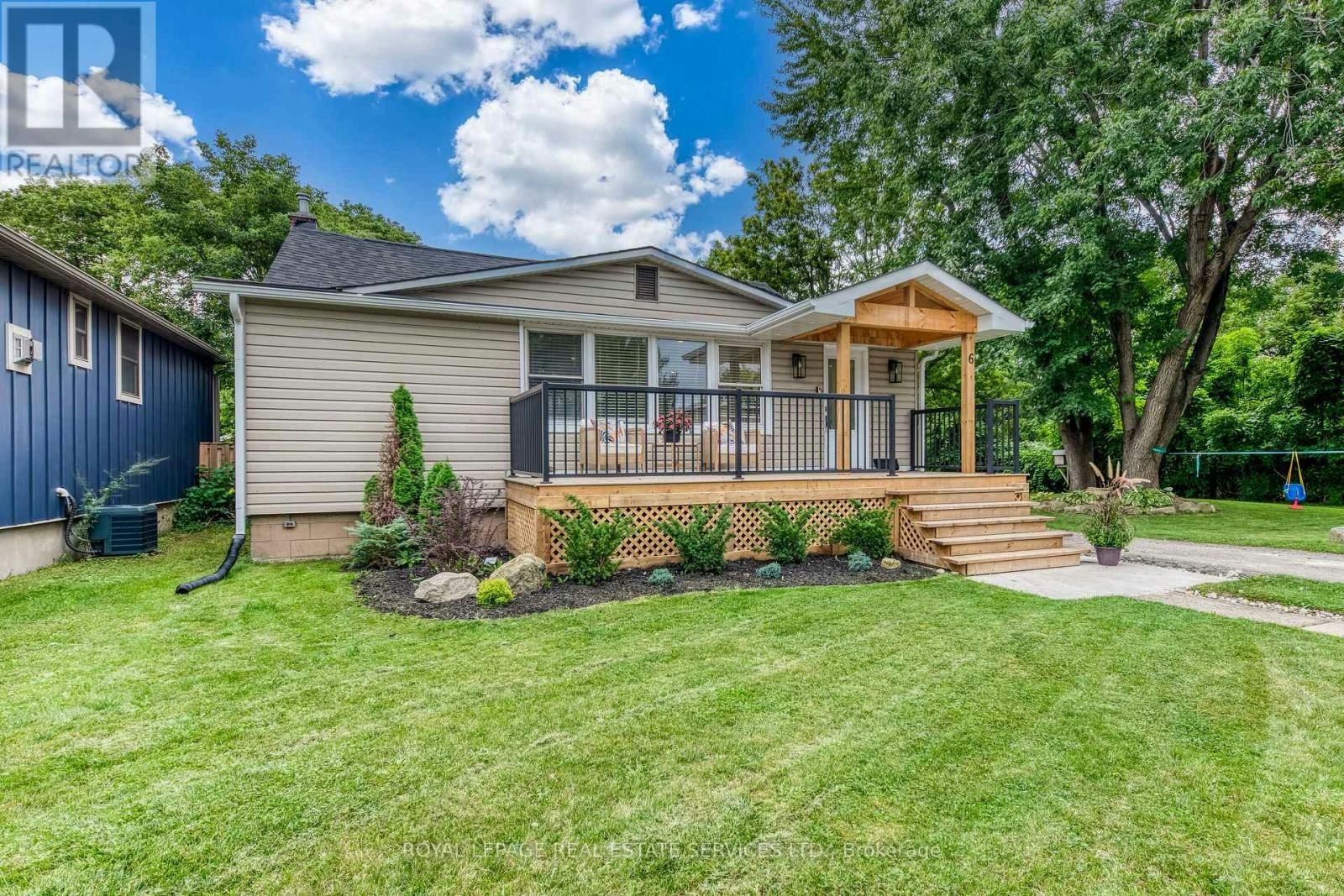 6 Rembe Avenue, Hamilton, ON, L8H 7G6 - 2