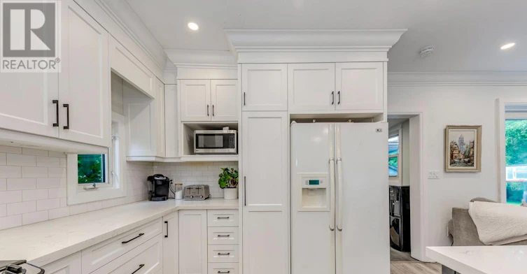 6 Rembe Avenue, Hamilton, ON, L8H 7G6 - 22