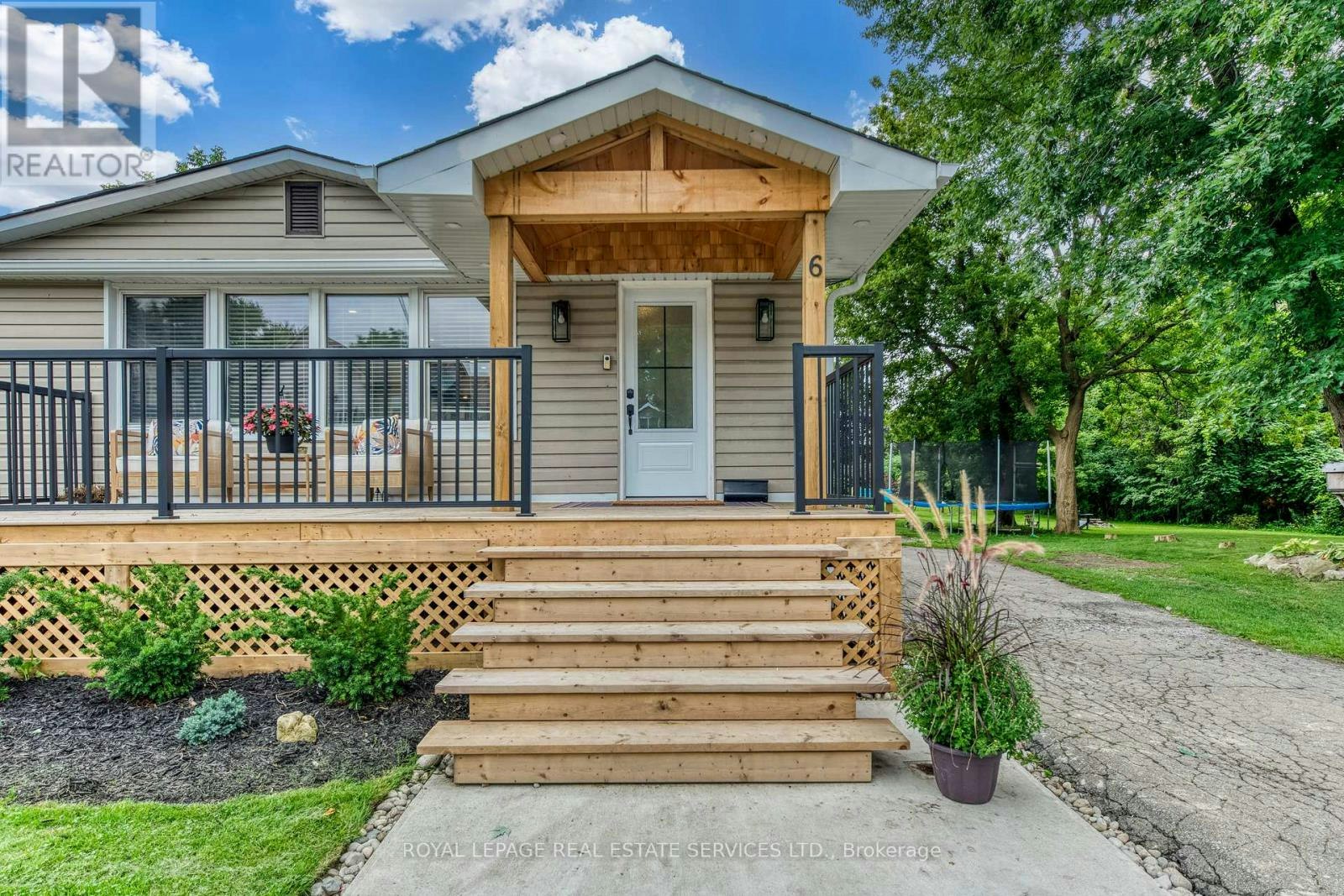 6 Rembe Avenue, Hamilton, ON, L8H 7G6 - 3