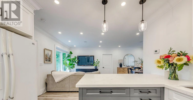 6 Rembe Avenue, Hamilton, ON, L8H 7G6 - 19