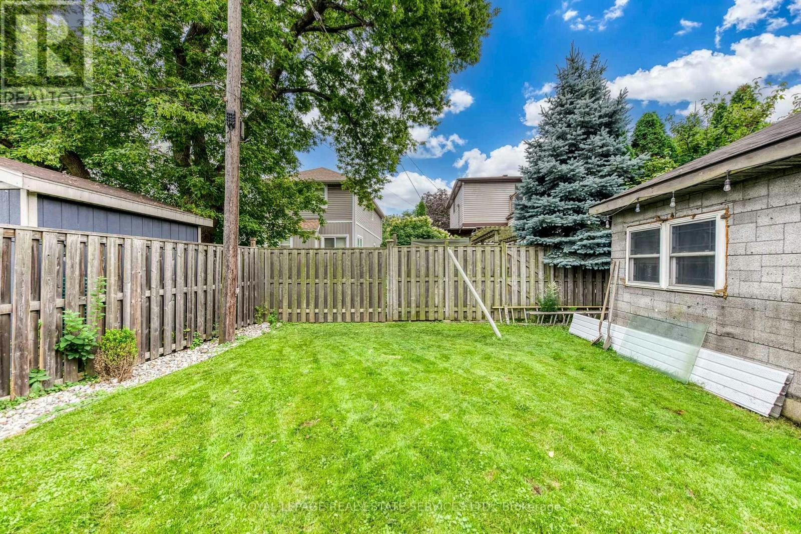 6 Rembe Avenue, Hamilton, ON, L8H 7G6 - 38