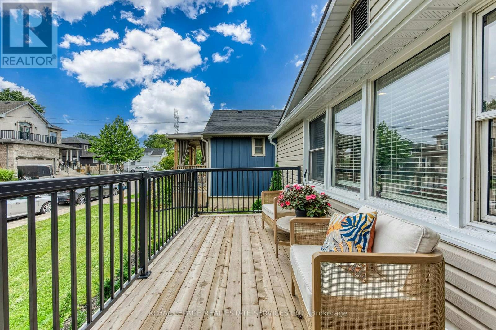 6 Rembe Avenue, Hamilton, ON, L8H 7G6 - 4