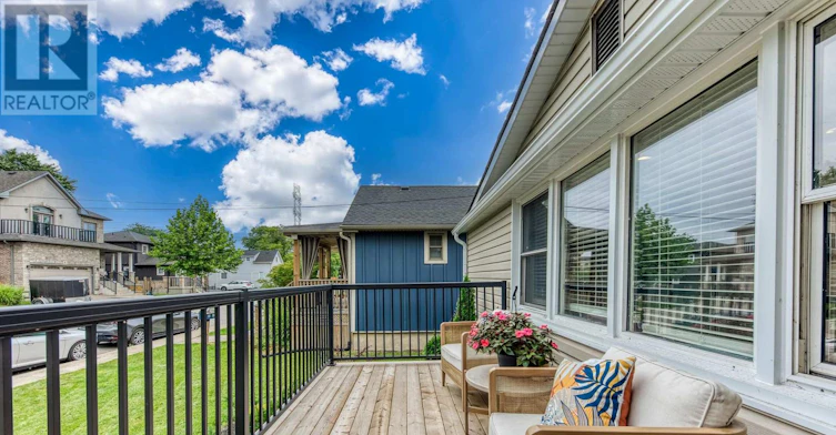 6 Rembe Avenue, Hamilton, ON, L8H 7G6 - 4