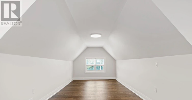 UPPER-23 Somerset Avenue, Hamilton, ON, L8L 2L4 - 20