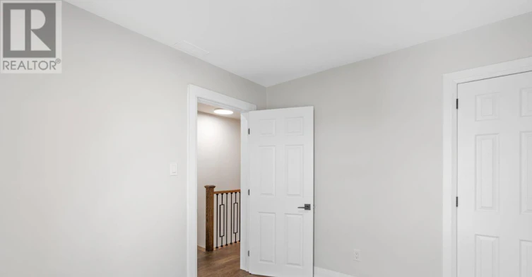 UPPER-23 Somerset Avenue, Hamilton, ON, L8L 2L4 - 16
