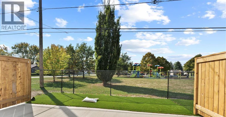4-2275 Wellesley Avenue, Windsor, ON, N8W 2G1 - 24