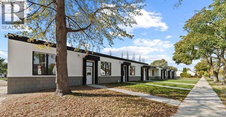 4-2275 Wellesley Avenue, Windsor, ON, N8W 2G1 - 4