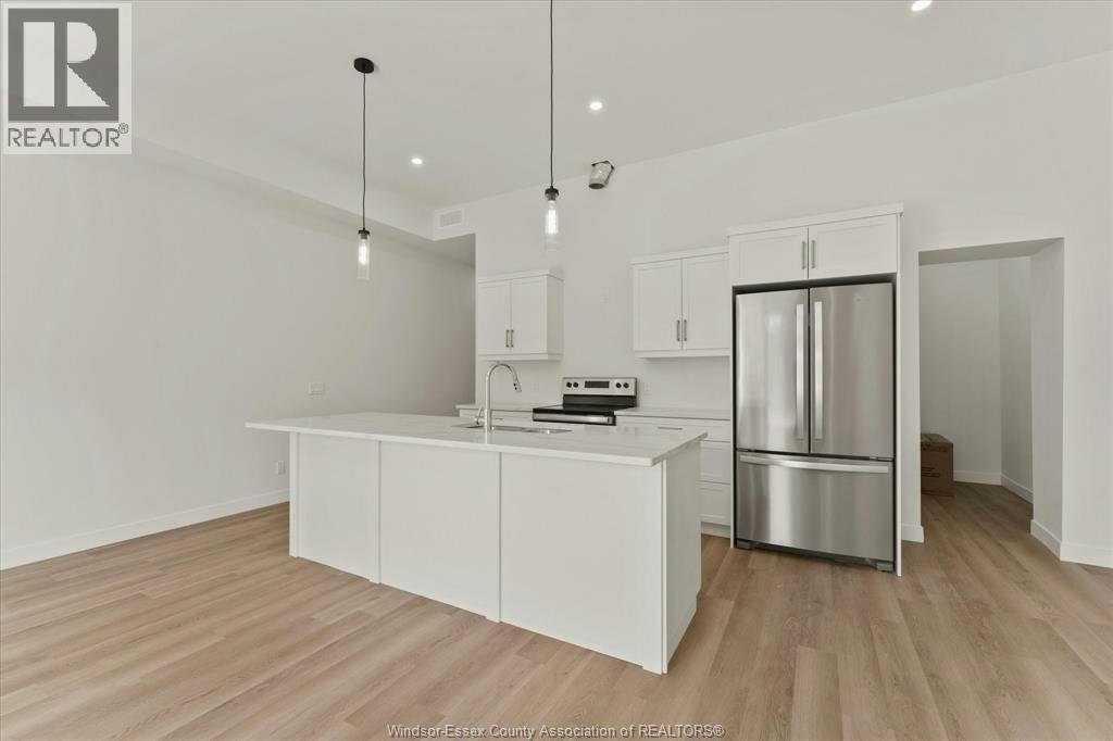 4-2275 Wellesley Avenue, Windsor, ON, N8W 2G1 - 2
