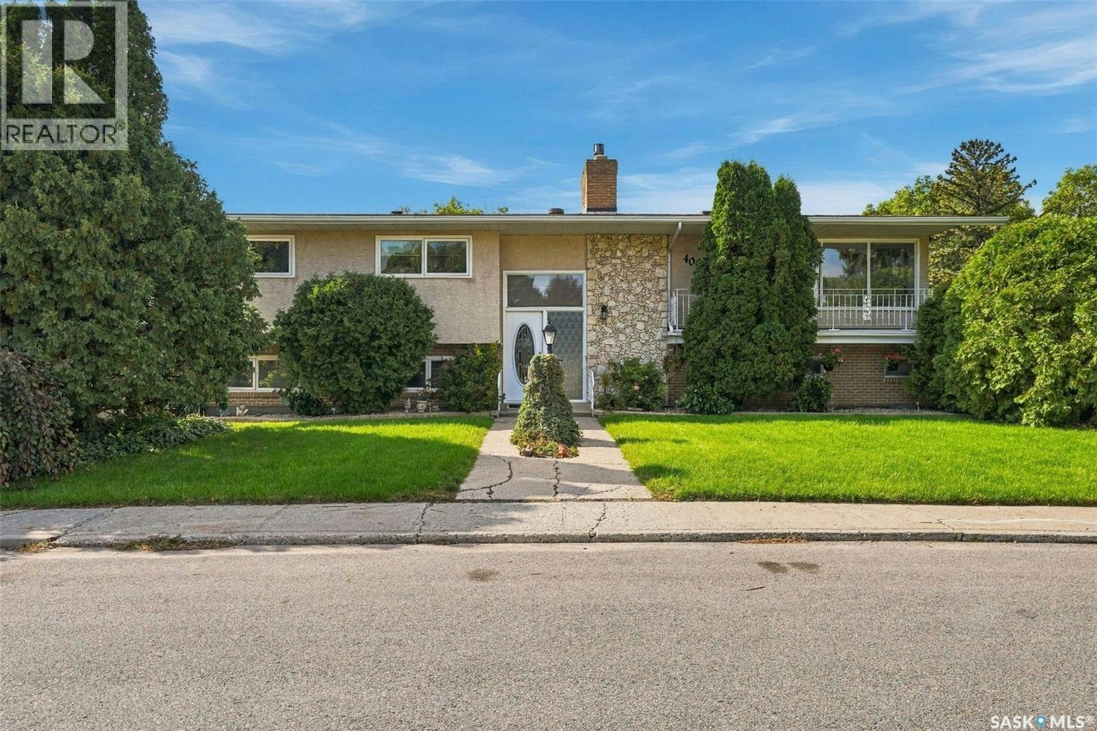4002 Elphinstone Street, Regina, SK, S4S 3K9