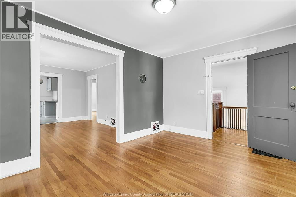 31 2ND FLOOR-33 Giles, Windsor, ON, N9A 4B6 - 12
