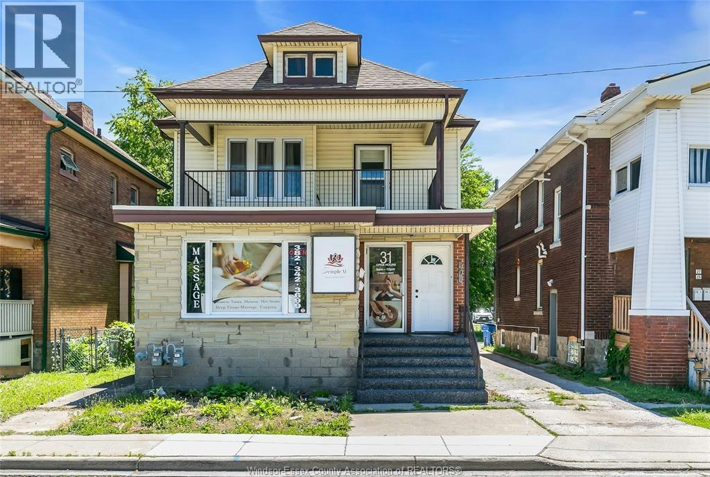 31 2ND FLOOR-33 Giles, Windsor, ON, N9A 4B6