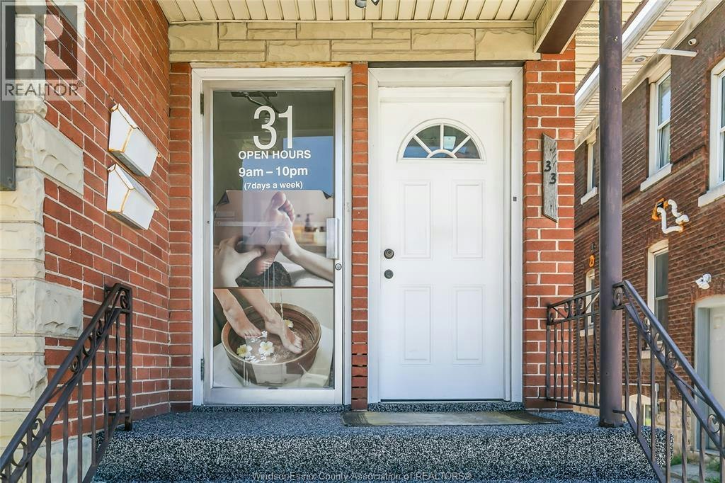 31 2ND FLOOR-33 Giles, Windsor, ON, N9A 4B6 - 3