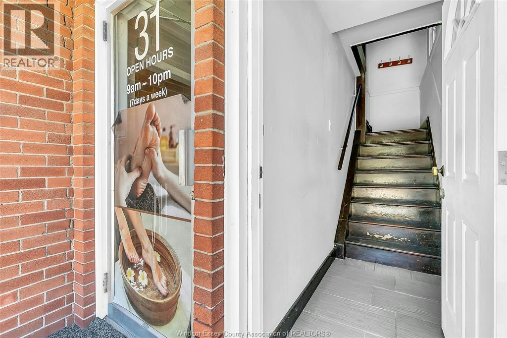31 2ND FLOOR-33 Giles, Windsor, ON, N9A 4B6 - 9