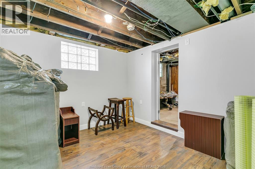 31 2ND FLOOR-33 Giles, Windsor, ON, N9A 4B6 - 27