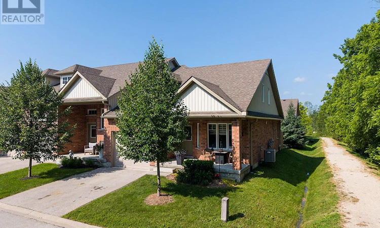 216 Macintosh Lane