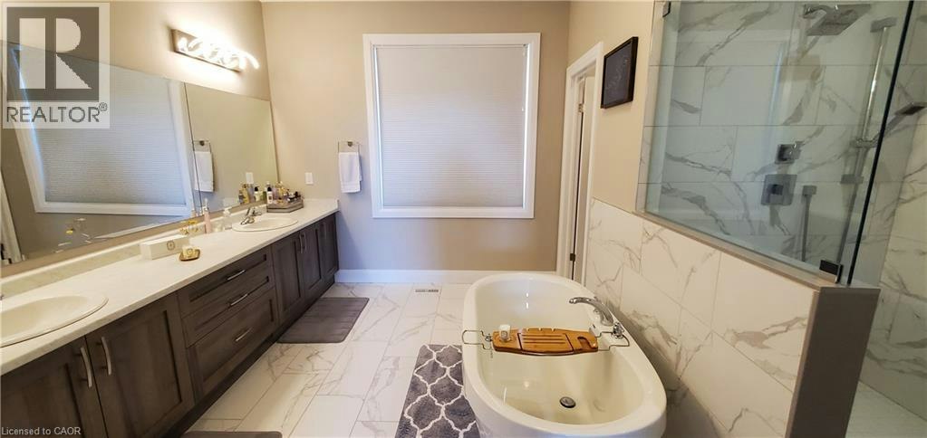 819 Sundrops Court, Waterloo, ON, N2V 0C5 - 43
