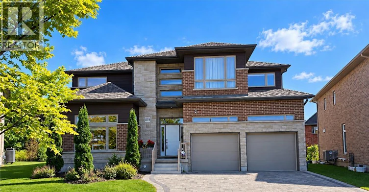 819 Sundrops Court, Waterloo, ON, N2V 0C5