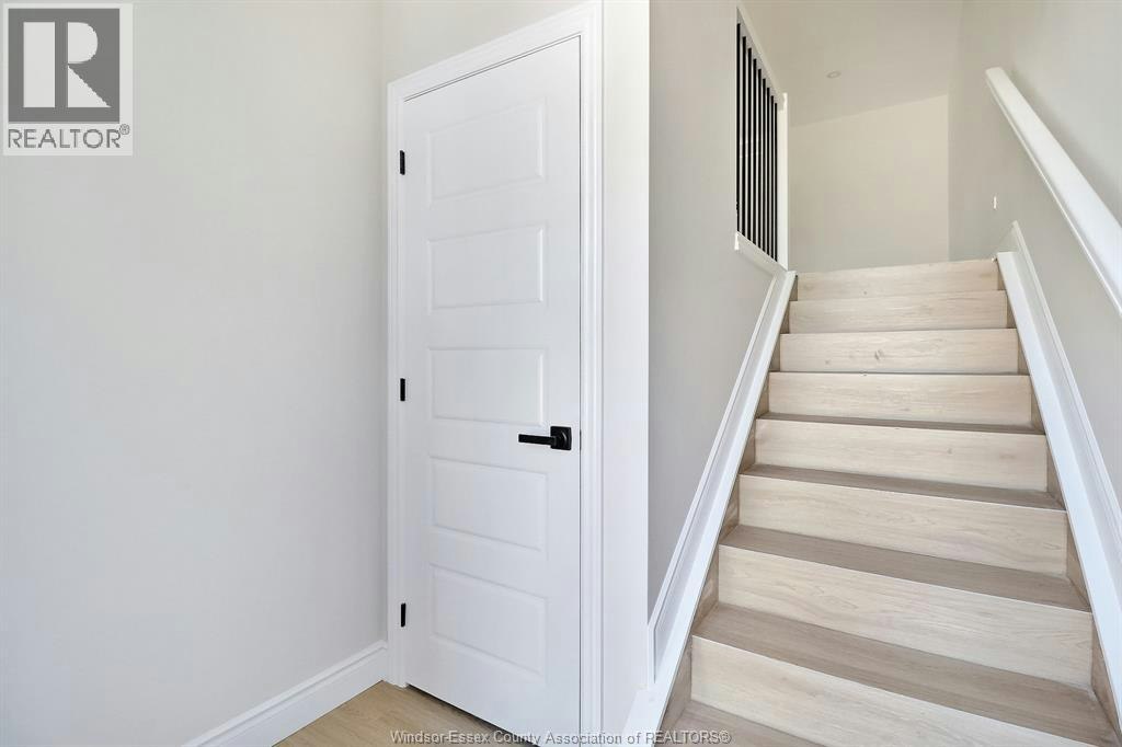 1-4695 Montgomery, Lasalle, ON, N9H 1E6 - 2