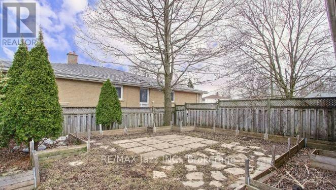 676 Mountview Place, Newmarket, ON, L3Y 3P7 - 14