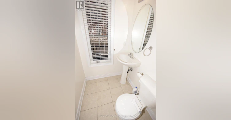 7 Slingsby Lane, Toronto, ON, M2N 0H7 - 11