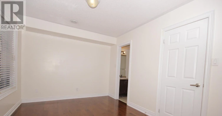 7 Slingsby Lane, Toronto, ON, M2N 0H7 - 15