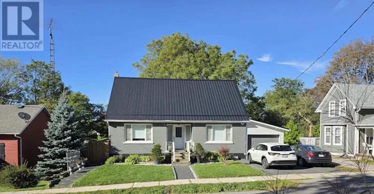 44 Elgin Street N, Port Hope, ON, L1A 2L7 - 2