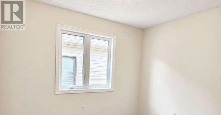 21 Phoenix Boulevard, Barrie, ON, L9S 2Z4 - 17