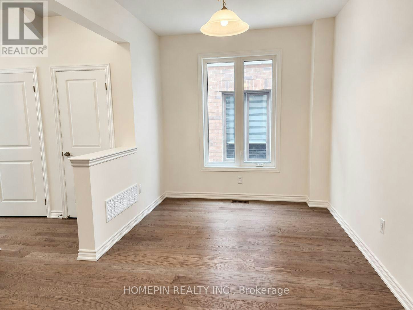 21 Phoenix Boulevard, Barrie, ON, L9S 2Z4 - 7