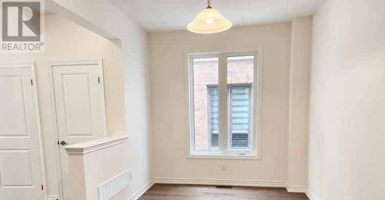 21 Phoenix Boulevard, Barrie, ON, L9S 2Z4 - 7