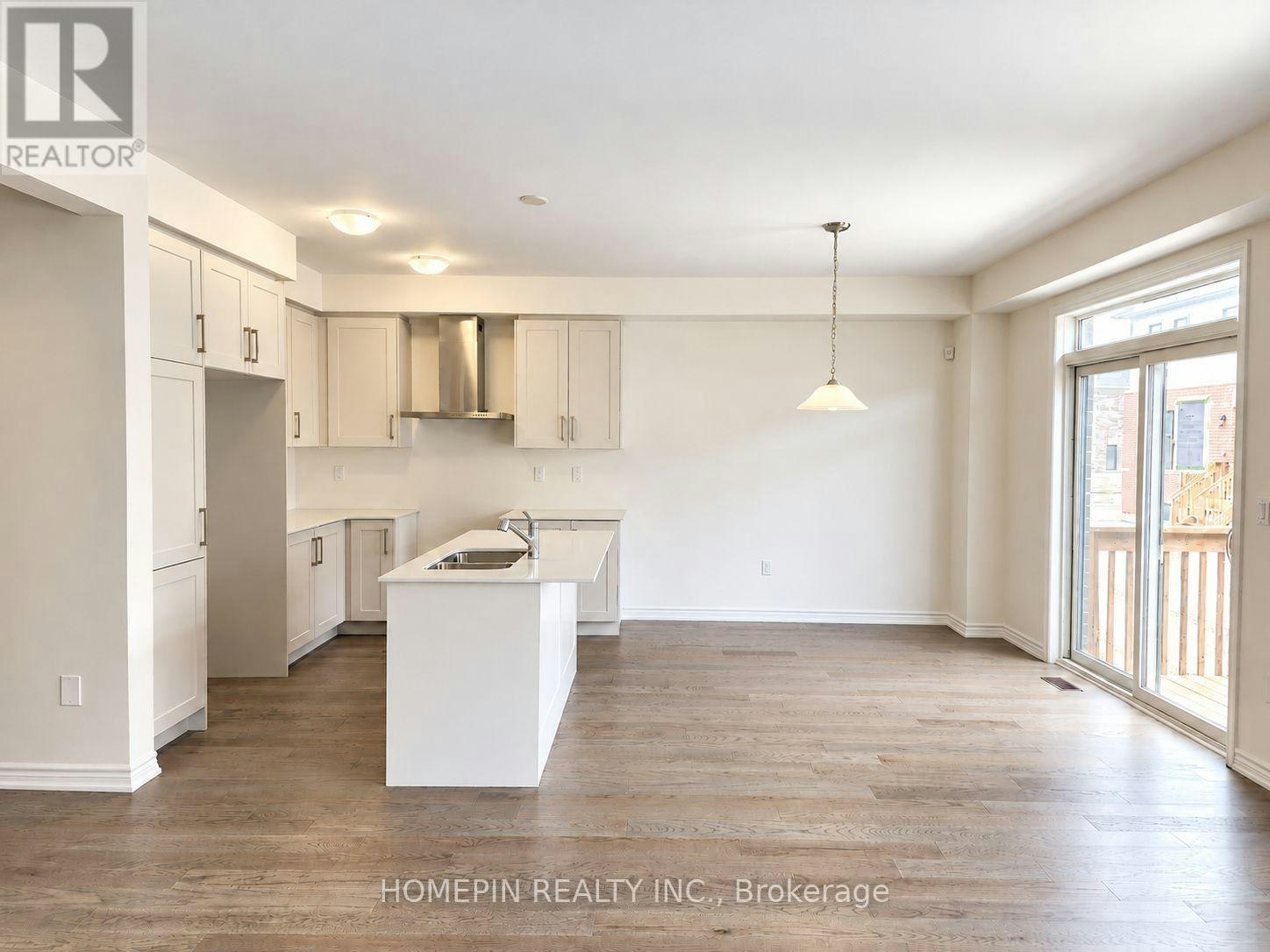 21 Phoenix Boulevard, Barrie, ON, L9S 2Z4 - 5