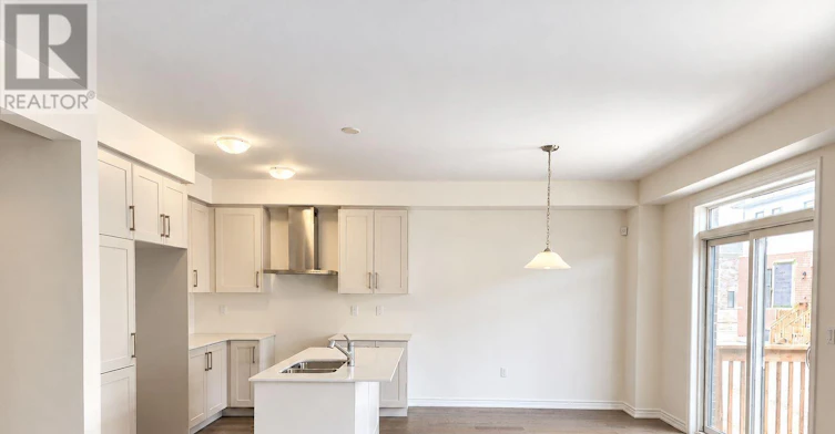 21 Phoenix Boulevard, Barrie, ON, L9S 2Z4 - 5