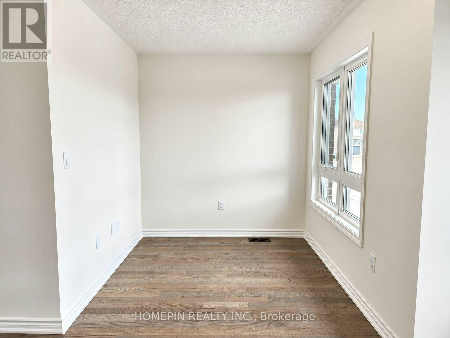 21 Phoenix Boulevard, Barrie, ON, L9S 2Z4 - 10