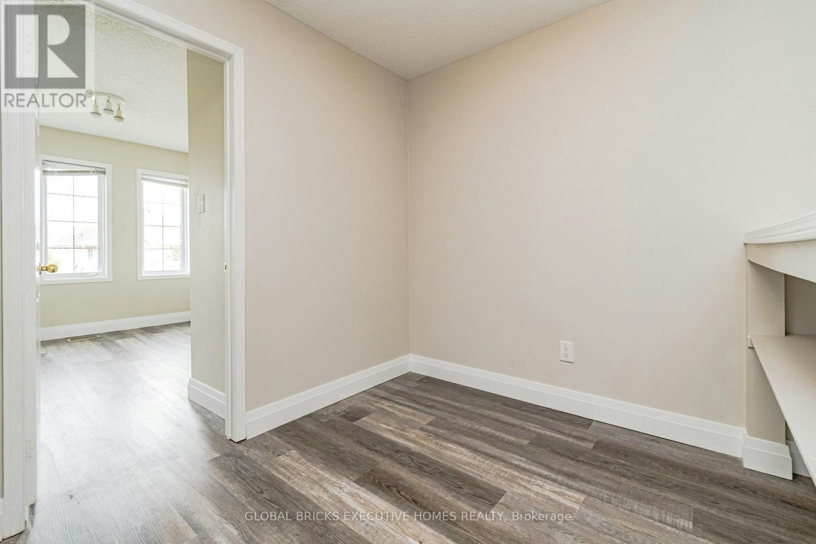 5100 Lampman Avenue, Burlington, ON, L7L 6L1 - 16