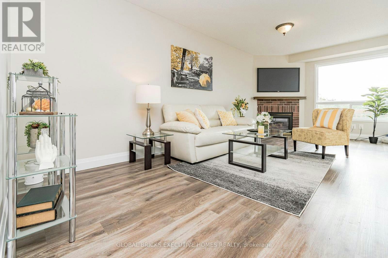 5100 Lampman Avenue, Burlington, ON, L7L 6L1 - 5