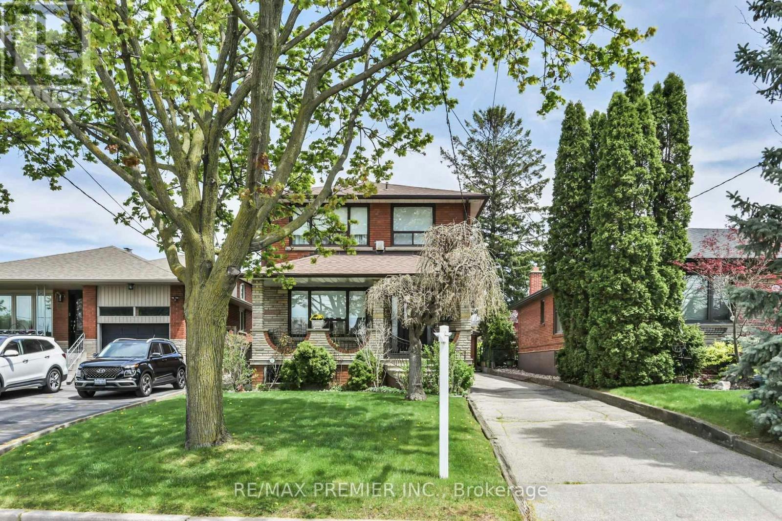 81 Macleod Street, Toronto, ON, M6L 2M8